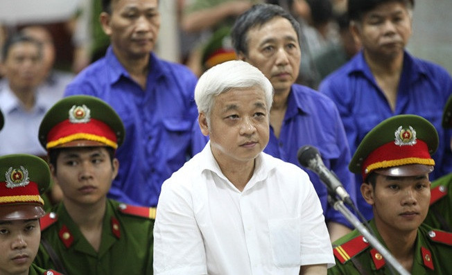 Trước khi bị bắt, bầu Kiên là thành viên Hội đồng sáng lập Ngân hàng TMCP Á Châu (ACB). Ông được mệnh danh là “ông trùm” của các ngân hàng Việt Nam. Ảnh: Zing.