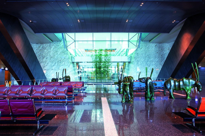 Sân bay Quốc tế Hamad (Qatar) được bình chọn là sân bay tốt nhất ở Trung Đông 2018. Nhà ga sân bay có thể chứa tới 30 triệu hành khách mỗi năm.