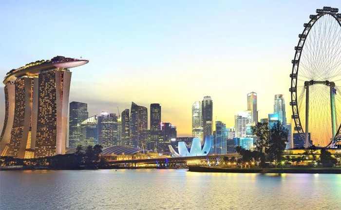 Vị trứ thứ 2 thuộc về Singapore. Chi phí tốn kém cho việc sở hữu xe hơi ở Singapore là nguyên nhân khiến thành phố này lọt vào top thành phố đắt đỏ nhất châu Á. Ảnh: Printest.