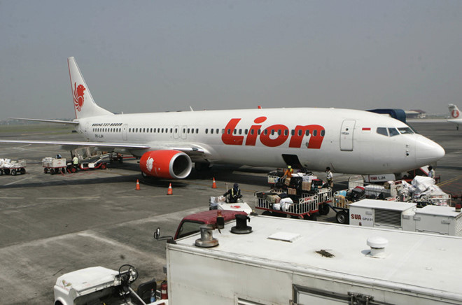 Tai nạn thảm khốc cuối tháng 10/2018 trên chuyến bay của Lion Air (Indonesia) sử dụng chiếc Boeing 737 MAX khiến 189 người thiệt mạng đã dấy lên nhiều nghi vấn về chất lượng của dòng máy bay mới này. Ảnh: AP.