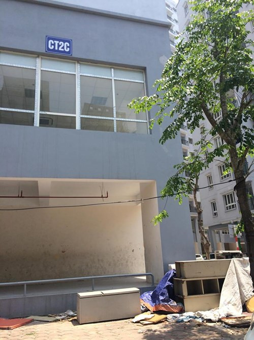 Ba tòa CT2A, CT2B, CT2C vẫn trong tình trạng "cửa đóng then cài". Ảnh: Congluan.