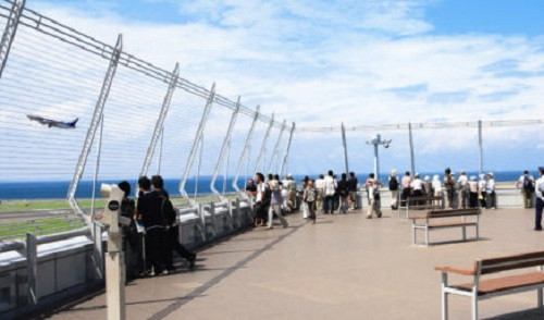 Sân bay Centrair (Nagoya, Nhật Bản) được mệnh danh là sân bay khu vực tốt nhất thế giới năm 2018. Sân bay có tỷ lệ giao thông nội địa lớn, với một số tuyến đường trong khu vực được vận hành đến các thành phố Asiana như Bangkok và Singapore.