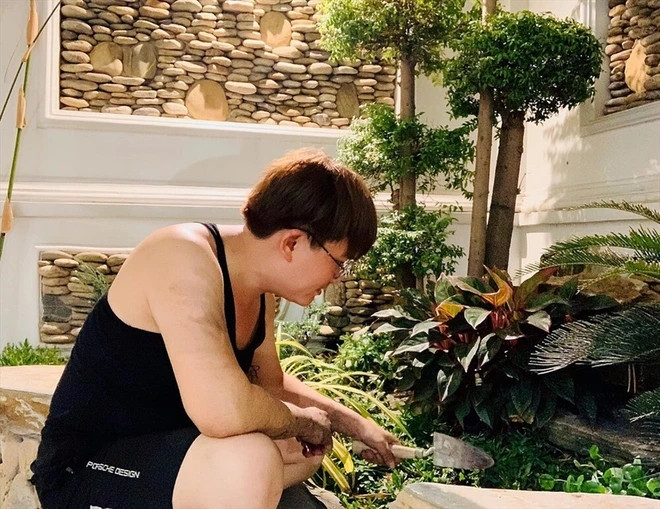 Sau nhiều năm theo đuổi nghệ thuật, MC Đại Nghĩa tậu cho mình tổ ấm khang trang ở TP HCM.