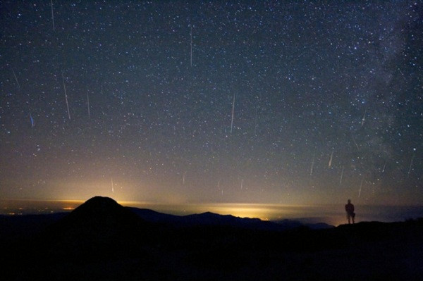 Tháng 8 năm nay là khoảng thời gian tuyệt vời để quan sát các hành tinh và Perseids sẽ là một hiện tượng làm cho bầu trời đêm thêm rực rỡ.