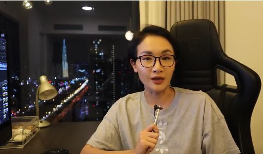 Giang Ơi gián tiếp nhắc tới Hana trong chia sẻ: "Đừng bao giờ đẩy nó tới cái ngưỡng bạn đi phê phán accent của người khác....Cái quan trọng không phải bạn phát âm một cái từ như thế nào mà là các bạn giao tiếp được với ai, kết nối được với ai. Và sự giao tiếp đó, ngôn ngữ đó các bạn sử dụng như một công cụ đưa các bạn tới đâu trong cuộc đời này".