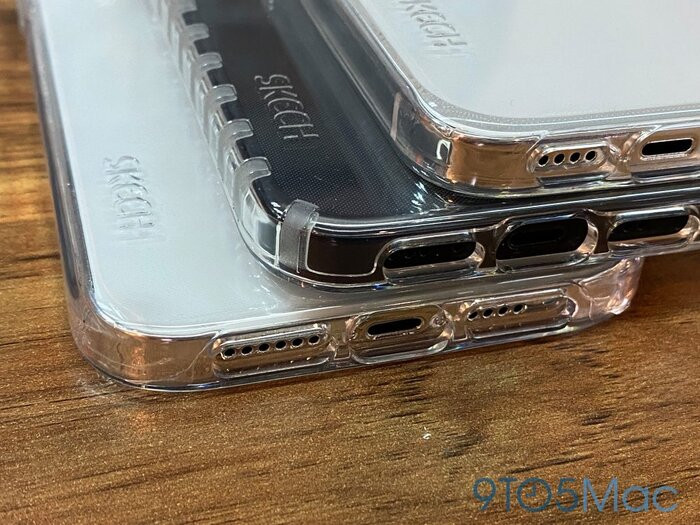 Ngoài ra, theo một số tin đồn khác, dòng iPhone 12 màn hình 5,4 inch sẽ có kích thước nhỏ hơn chiếc iPhone SE mới của hãng. Phần ''tai thỏ'' cũng sẽ được kỳ vọng là nhỏ hơn so với những bản tiền nhiệm.