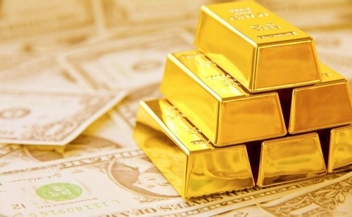 Vàng là kim loại duy nhất giữ được giá trị ngay cả trong thời kỳ bất ổn chính trị, kinh tế và tài chính. Đầu tư vào vàng luôn được coi là an toàn, và đây là lý do tại sao nó là một trong những kim loại được tìm kiếm nhiều nhất và đắt nhất mọi thời đại. Giá vàng hiện có giá 1.494 USD/ounce.