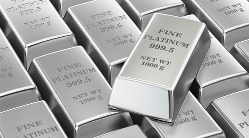 Đã có thời bạch kim được coi là có giá trị hơn vàng, nhưng trong những năm gần đây, điều đó đã ngược lại. Với mức giá 894 USD mỗi ounce, chắc chắn đây là một trong những kim loại đắt nhất nhưng không hơn vàng.