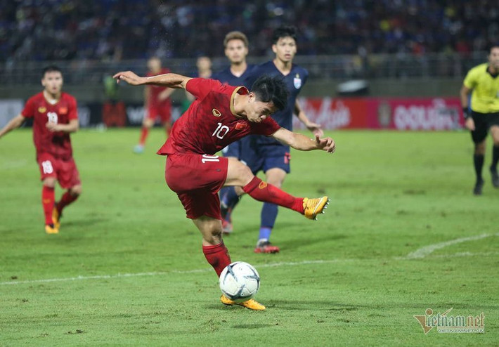Lần gặp nhau gần nhất giữa đội tuyển Việt Nam và Thái Lan là ngày 5/9 ở vòng loại World Cup 2022 trên sân vận động Thammasat, ở thành phố Rangsit, tỉnh Pathum Thani (Thái Lan). Ảnh: Vietnamnet.