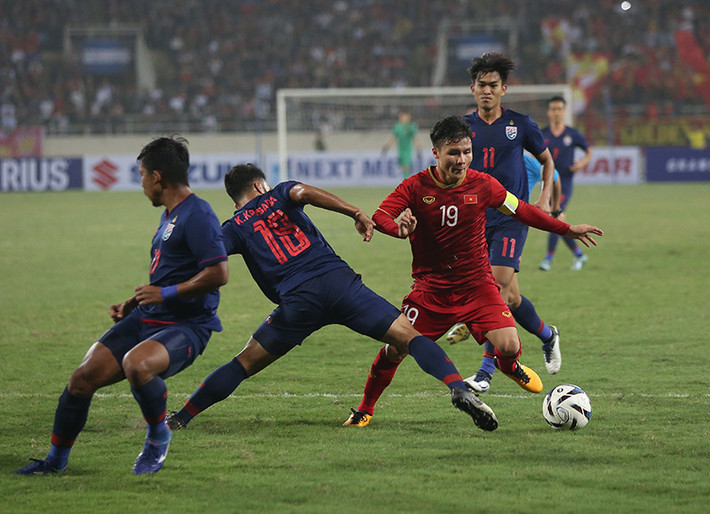 Trước đó, vào ngày 5/6, tuyển Việt Nam gặp Thái Lan trên sân vận động Chang Arena trong trận bán kết King's Cup 2019. Ảnh: Vietnamnet.