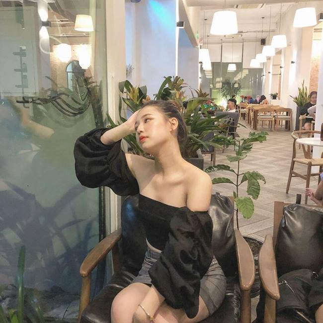 Ngoài ra, nhan sắc trong sáng tinh khôi cùng vóc dáng chuẩn mẫu của AMEE cũng là yếu tố để tạo nên sức hút cho nữ ca sĩ.