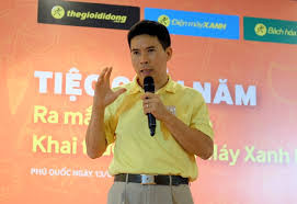 Khởi nghiệp cùng cộng sự từ một cửa hàng điện thoại, hơn một thập kỷ sau, Nguyễn Đức Tài, Chủ tịch HĐQT Thế giới Di Động lọt vào Top 4 những người giàu nhất sàn chứng khoán Việt. Ảnh: Thegioididong.