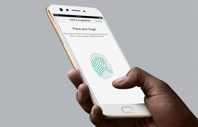 Oppo F3 sẽ ra mắt tại Việt Nam trong vài ngày tới, lên kệ vào ngày 13/5. Di động này là bản thu gọn của chiếc F3 Plus. Cấu hình của máy tối giản hơn với màn hình 5,5 inch Full HD, camera sau 13 megapixel, pin 3.200 mAh. Tuy nhiên, máy giữ nguyên cụm camera selfie kép độ phân giải lần lượt 8 và 16 megapixel. Đây thực sự là tính năng hữu ích khi chụp selfie, giúp mang đến góc chụp rộng hơn, tự nhiên hơn. Máy dự kiến bán ra với giá 8 triệu đồng.