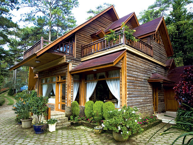 Tất cả kiến trúc ngôi nhà được thiết kế từ gỗ. Ảnh: Giadinhvietnam.