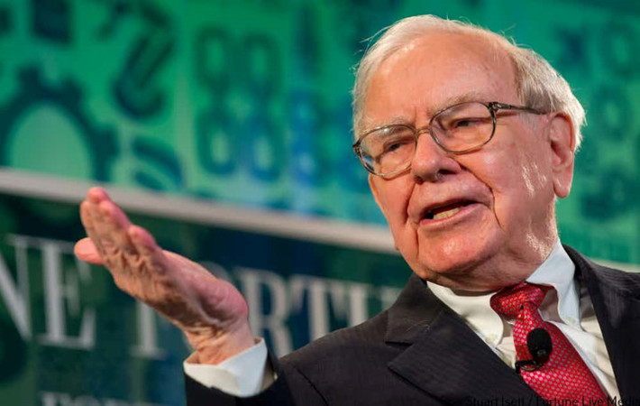 2. Warren Buffett, Berkshire Hathaway, Mỹ - 75,6 tỷ USD: Tỷ phú Warren Buffett được biết đến như một trong những nhà đầu tư giàu nhất thế giới, với khối tài sản ròng dường như không ngừng tăng lên từng ngày. Nỗ lực đầu tiên của ông vào thế giới kinh doanh là sự ra đời của Tập đoàn Buffett, tiếp nối Berkshire Hathaway.