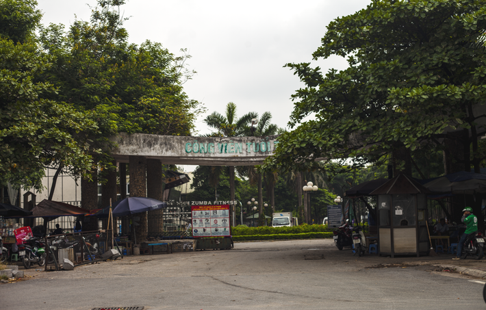 Nằm trên đường Võ Thị Sáu (quận Hai Bà Trưng), dự án Công viên Tuổi Trẻ Thủ Đô có diện tích khoảng 26,43ha được thành phố Hà Nội phê duyệt quy hoạch chi tiết 1/500 vào năm 2000. Ảnh: Hoàng Ngân.