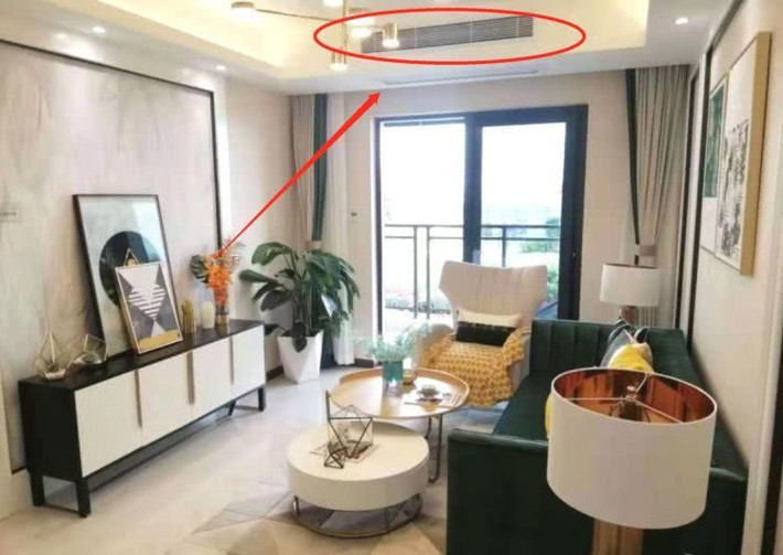 Ưu điểm của điều hòa trung tâm là tỏa hơi mát mạnh mẽ nhưng nó khá tốn điện và khó làm sạch. Khi có sự cố xảy ra, việc sửa chữa điều hòa trung tâm khá rắc rối. Ảnh: QQ.