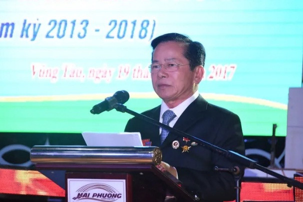 Việc nhiều, vợ chồng ông Kiểm thuê các nơi khác gia công cho mình. Khi đó, mỗi tháng vợ chồng ông kiếm được cả 10 lượng vàng, mà nhà phố ở Phan Đăng Lưu lúc đó chỉ đáng 10 lượng vàng. Ảnh: Vietnamfinance.
