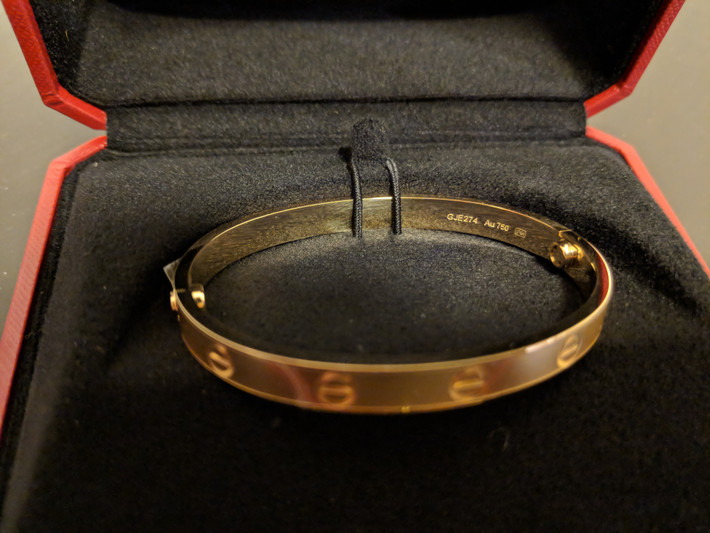 Trước đây, các thiết kế của thương hiệu Cartier đều phục vụ cho các vị vua, hoàng hậu từ thời xưa. Còn ngày nay thì các sản phẩm của Cartier hướng tới người sử dụng là các ngôi sao nổi tiếng. Ảnh: Cartier.
