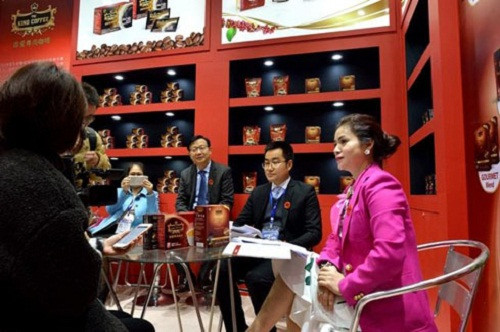 Bà đảm nhận cả 3 vai trò là Chủ tịch Hội đồng quản trị, Tổng giám đốc và người đại diện theo pháp luật của Công ty cổ phần Cà phê Hòa Tan Trung Nguyên. Ảnh: Daibieunhandan.