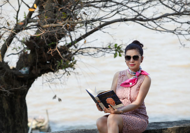 Ở tuổi 20, nhờ có nhan sắc và sự giàu sang, Lê Hoàng Diệp Thảo trở thành tiểu thư nhiều người theo đuổi. Tuy nhiên, Lê Hoàng Diệp Thảo lại bất ngờ nhận lời làm đám cưới với Đặng Lê Nguyên Vũ khi đang là một chàng sinh viên Y khoa dở dang học hành, ôm ấp giấc mộng thương trường. Ảnh: Người đưa tin.