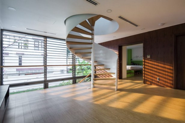 Thiết kế mở giúp mọi góc trong nhà đều ngập nắng. Nguồn ảnh: Hiroyuki OKI.