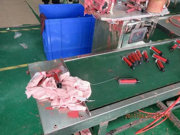 Cảnh sát thu giữ gần 1,8 triệu sản phẩm nhái cùng 4,4 triệu bao bì giả của nhiều hãng mỹ phẩm từ cao cấp tới bình dân.
