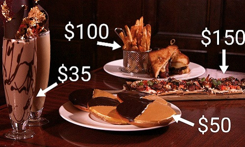 Delmonico là nhà hàng lâu đời nhất ở New York. Thành lập từ năm 1837, nhà hàng Delmonico nổi tiếng với các món nướng. Đặc biệt hơn, nhà hàng có thực đơn dành riêng cho tỷ phú.