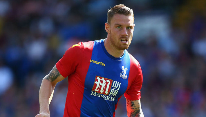 Connor Wickham cho thấy lý do vì sao mà Crystal Palace đang ráo riết săn lùng tiền đạo này. Cầu thủ này không thể đáp ứng được kỳ vọng của CLB, đặc biệt là khả năng chạy chỗ và dứt điểm vô cùng tệ.