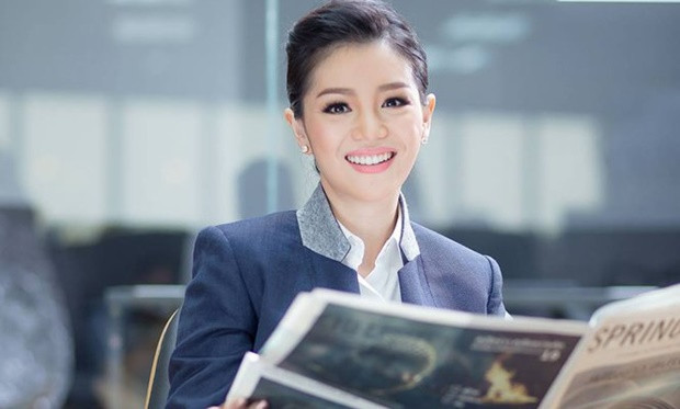 Sau khi thành công với cương vị phóng viên truyền hình, bà bắt đầu chuyển sang lĩnh vực kinh doanh truyền thông và trở thành chủ tịch của tập đoàn truyền thông Spring News. Hiện tại, ngoài Spring News, bà Watanya còn là chủ tịch của tập đoàn truyền thông News Network Corp PCL.