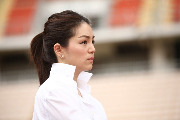 Sở hữu nhan sắc vạn người mê, bà tân trưởng đoàn bóng đá Thái Lan khiến nhiều người ngây ngất từ cái nhìn đầu tiên.