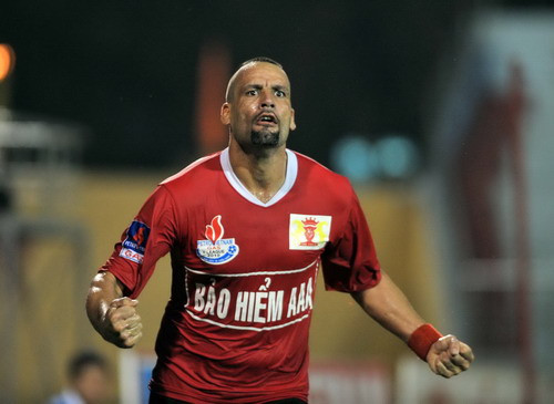 Cầu thủ ngoại binh tiếp theo nhận lương khủng tại V.League đó là Gustavo của CLB Ninh Bình.