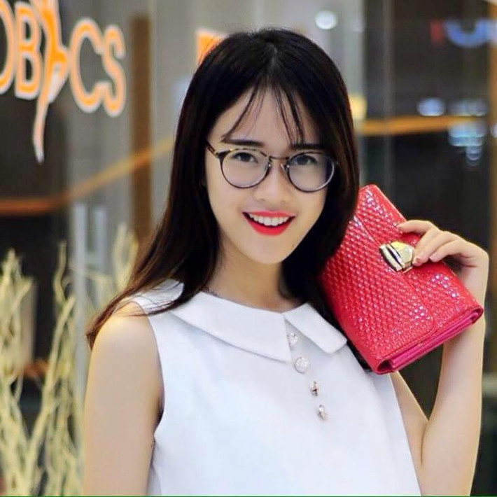 Lợi thế về mặt ngoại hình đã khiến cô nàng nhanh chóng nổi tiếng trong cộng đồng.