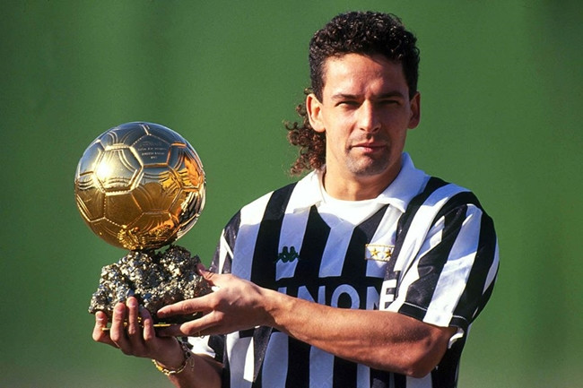 Trong bộ sưu tập danh hiệu của mình ngoài danh hiệu Quả bóng vàng châu Âu, Quả bóng vàng FIFA năm 1993, Baggio còn cùng CLB giành được hai danh hiệu Serie A, một Coppa Italia, một UEFA Cup. Thế nhưng danh hiệu Champions League vẫn luôn lảng tránh cầu thủ này.