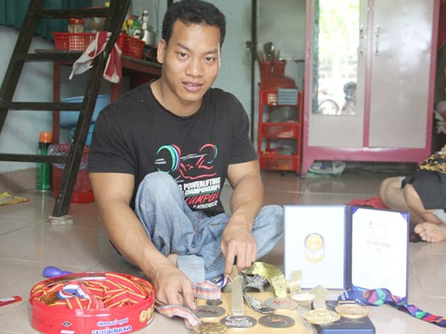 Anh từng đoạt rất nhiều thành tích cho đoàn TTVN tại các giải đấu lớn như HCV châu Á 2007, HCB giải vô địch cử tạ thế giới 2007, HCV Para Games 2009, 2014, HCB thế giới 2014, HCV châu Á 2015.