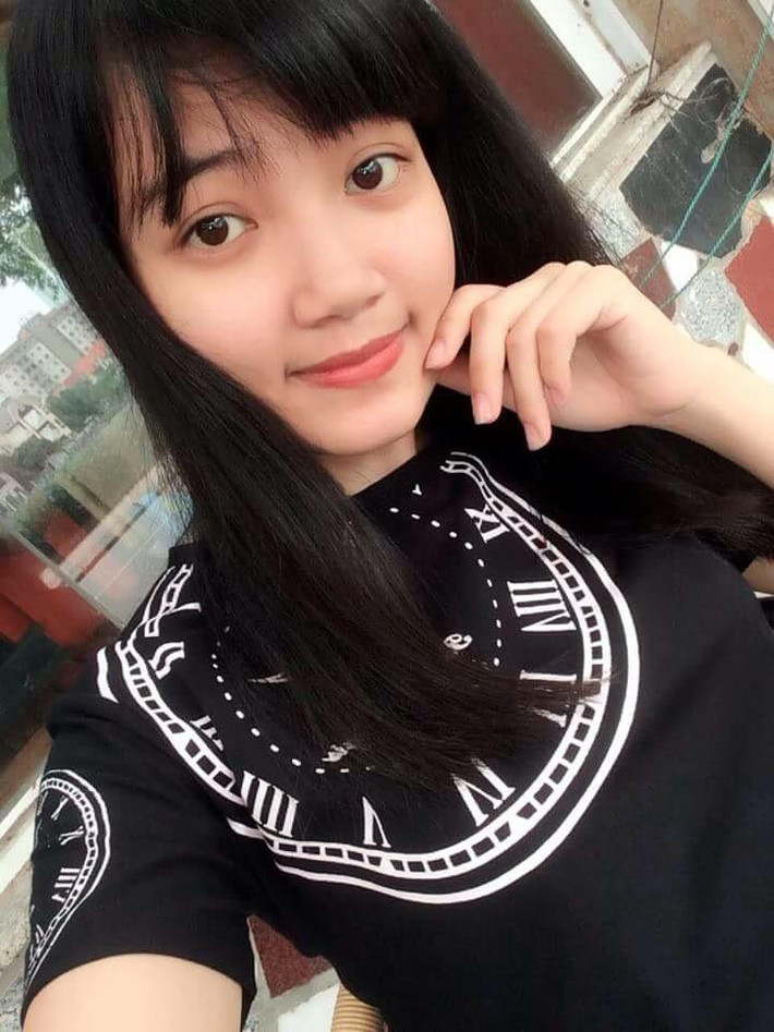 Chính điều này khiến cô trở thành ngọn lửa truyền xuống sân để "chàng lùn" Hồ Minh Dĩ tỏa sáng và đưa U19 Việt Nam tới vị trí thứ 3 chung cuộc tại giải U19 ĐNA 2016. Ảnh: FBNV.