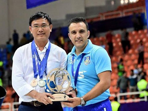 Trong bức thư tạm biệt đầy cảm xúc gửi tới Liên đoàn cũng như toàn thể người hâm mộ, HLV Bruno đã dành rất nhiều tình cảm của mình để viết cho NHM Việt Nam cũng như những người đã đồng hành cùng ông trong hành trình đưa Futsal Việt Nam vươn vào top 4 châu Á và xa hơn là tại vòng 1/8 Futsal World Cup vừa qua.