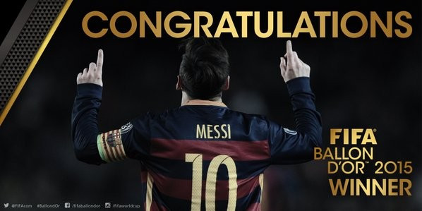 Chủ nhân của Quả bóng Vàng dành cho nam cầu thủ năm 2015 đã có chủ khi Lionel Messi đã xuất sắc vượt qua đại kình địch C.Ronaldo và người đồng đội tại Barcelona là Neymar để đăng quang danh hiệu cao quý này. Siêu sao người Argentina giành được 4.33% phiếu bầu, trong khi Ronaldo giành Quả bóng Bạc với 37,76% và Neymar giành Quả bóng Đồng với 7,86%.