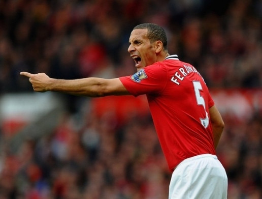 Mùa hè 2002, Man United mất tới 30 triệu bảng để chiêu mộ Rio Ferdinand từ Leeds United và HLV Arsene Wenger từng cho rằng Sir Alex đã điên khi chi nhiều tiền như thế cho một hậu vệ. Nhưng rồi, Rio Ferdinand đã trở thành trung vệ đáng tin cậy nhất của Quỷ đỏ kể từ thời Jaap Stam với bản lĩnh dày dặn, sự lạnh lùng, óc phán đoán và những tình huống tiểu xảo trong phòng ngự.
