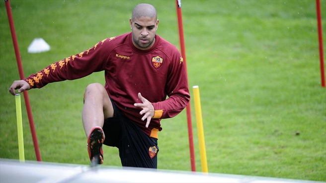Adriano là một trong những tiền đạo đáng sợ nhất của bóng đá thế giới khi anh còn ở thời đỉnh cao. Sau khi bị đẩy khỏi Inter Milan, cầu thủ này hồi hương và đã có 19 bàn sau 32 trận trong màu áo của Flamengo. Cũng chính nhìn vào phong độ "nhất thời" này, mà AS Roma đã đánh "canh bạc" với cầu thủ người Brazil này bằng bản hợp đồng 5 triệu Euro/ mùa. Rốt cuộc, Adriano chỉ có 5 trận ra sân và không ghi được bàn nào cho Giallorossi trước khi bị thanh lý hợp đồng.