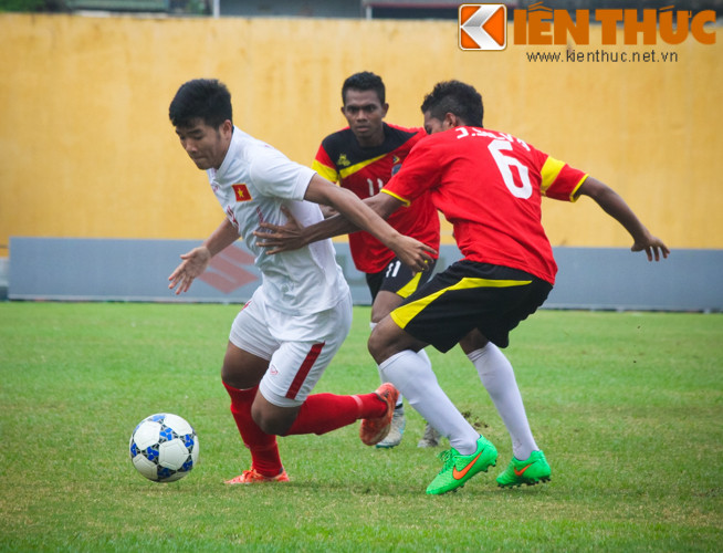 Sau thất bại tan nát trước U19 Australia tại bán kết U19 ĐNA 2016, ĐT U19 Việt Nam phải bước vào trận tranh giải ba với đối thủ từng gặp tại vòng bảng là Đông Timor. Đây cũng là đối thủ đã từng bị đoàn quân của HLV Hoàng Anh Tuấn vùi dập với tỷ số 4-1 tại vòng bảng.