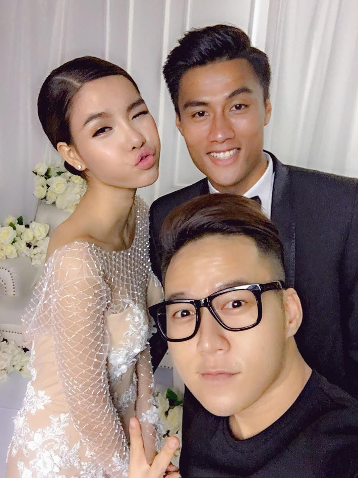 Với những bức ảnh này, gần như chắc chắn Mạc Hồng Quân và Kỳ Hân sẽ về chung một nhà sau bao sóng gió trong chuyện tình cảm bị báo giới cũng như NHM "soi xét".