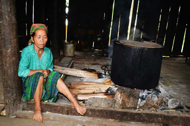 Để có một góc nhìn toàn cảnh về cuộc sống của gia đình được cho là đông con nhất Việt Nam này, phóng viên đã ở lại một ngày để ghi lại những khoảnh khắc thường ngày của họ.
