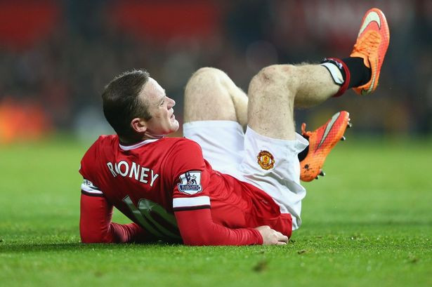 Rooney từng là cầu thủ ngôi sao được rất nhiều CĐV của Man United yêu quý. Nhưng mùa giải này, đội trưởng của Quỷ đỏ đã đánh mất đi hình ảnh của một cây săn bàn cự phách và cũng mất luôn rất nhiều tình cảm từ người hâm mộ bóng đá.