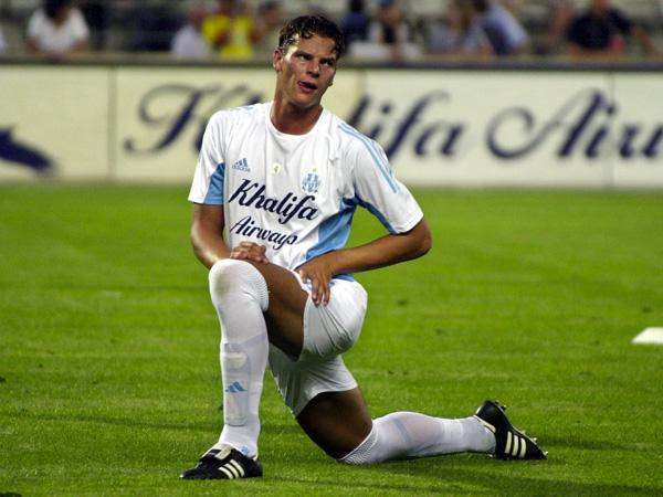 Daniel Van Buyten là cầu thủ bước vào tuổi 35 vậy nên hậu vệ ngôi sao này gặp vô vàn khó khăn với lối bóng đá hiện đại.