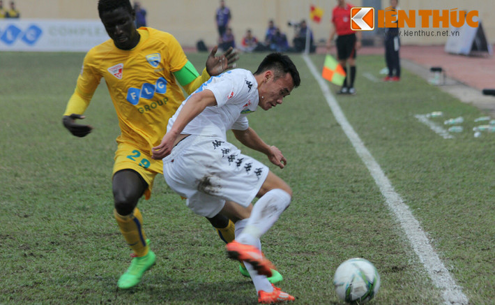 Ở những trận đấu cùng giờ trong ngày khai mạc V.League 2016 Bình Dương thắng Cần Thơ 2-0 và SHB Đà Nẵng thắng 2-1 Đồng Tháp.