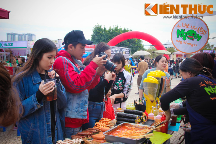 Lễ hội Văn hóa và Ẩm thực Hàn Quốc 2016 là sự kiện giao lưu ẩm thực và văn hóa Việt – Hàn 2016.