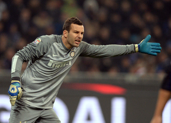 Sự thăng hoa của Inter Milan khi đội bóng này đang ngự trị trên đỉnh Serie A có đóng góp không nhỏ của thủ môn người Slovenia. Sau 17 trận ở Serie A, anh có tận 62 pha cứu thua, mang về 11 trận sạch lưới cho nửa xanh thành Milan.