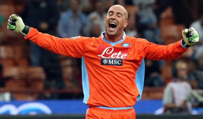 Cái tên tiếp theo được nhắc đến trong danh sách thủ môn xuất sắc nhất Serie A đó là thủ môn Pepe Reina của CLB Napoli.