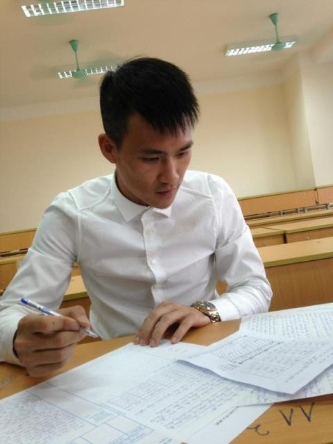 Là một cầu thủ nổi tiếng nên nhất cử nhất động của Công Vinh đều được NHM theo dõi. Ngoài việc nghỉ dưỡng bên gia đình sau thời gian dài xa nhà, cầu thủ xứ Nghệ cũng sẽ tập trung vào công việc học tiếp khóa học Luật tại TP HCM trong thời gian sắp tới.